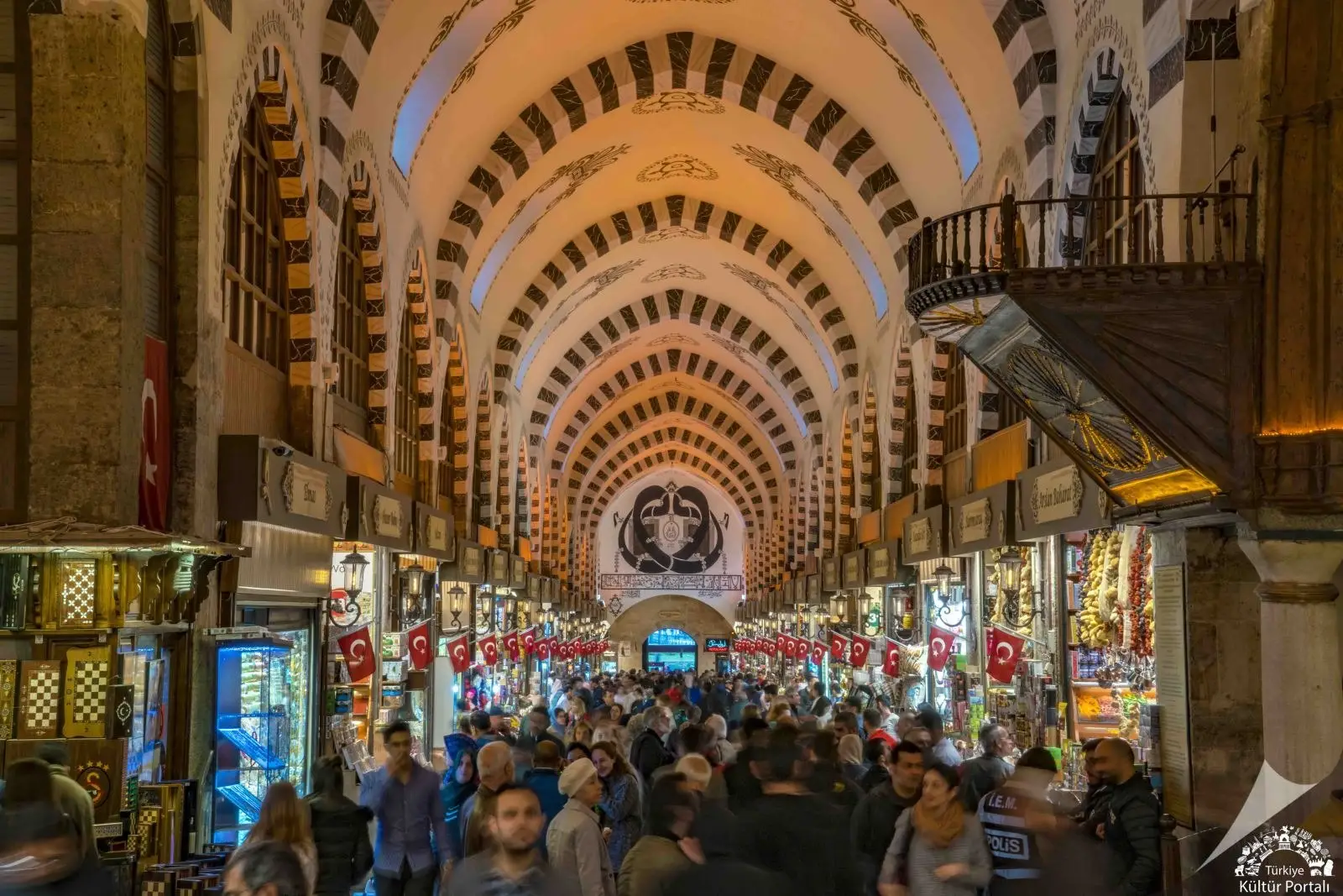 İstanbul'da Hediyelik Eşya Nereden Alınır?